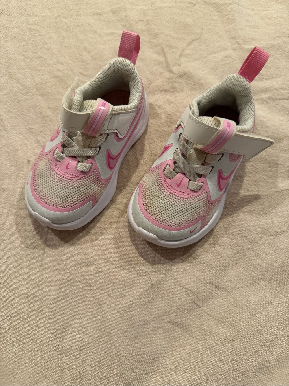 Nike Baby Toddler Kids 5C Pink Athletic Sneakers Velcro Lightweight